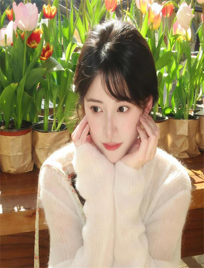 音乐片文化解读：《你是长夜也是灯火2025》的叙事结构与视觉语言 ——音乐片的专业鉴赏